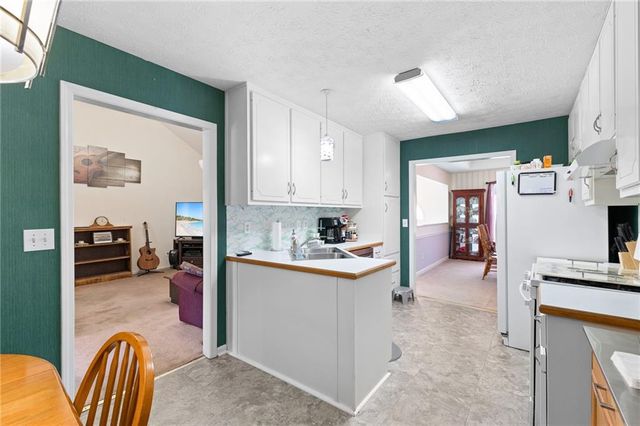 1800 Rockdale Circle, Snellville, GA 30078