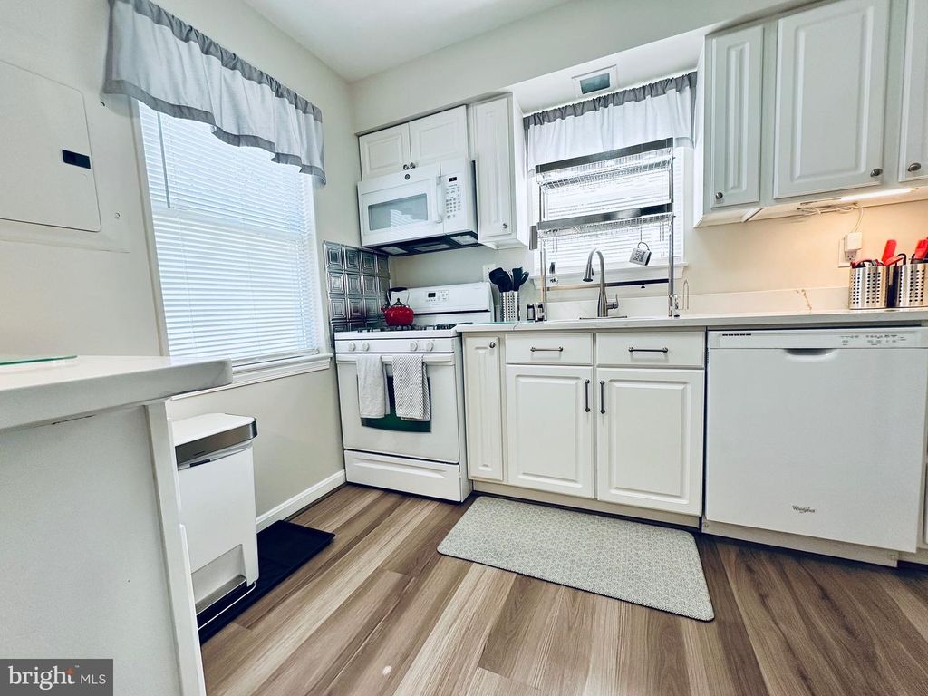 Image 10 of property listing at 607 GLENROCK RD, Pikesville, MD 21208