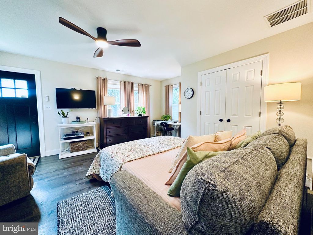 Image 18 of property listing at 607 GLENROCK RD, Pikesville, MD 21208