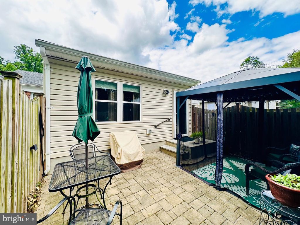 Image 27 of property listing at 607 GLENROCK RD, Pikesville, MD 21208