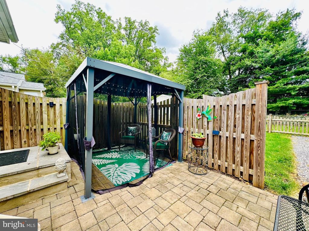Image 30 of property listing at 607 GLENROCK RD, Pikesville, MD 21208