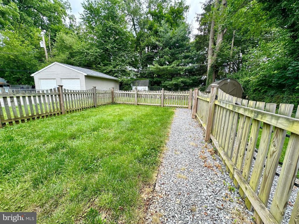 Image 34 of property listing at 607 GLENROCK RD, Pikesville, MD 21208