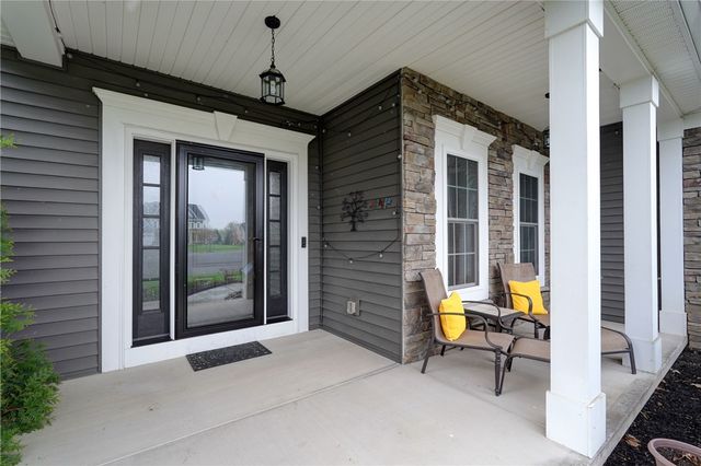 11 Rainbrooke Drive, Pittsford, NY 14534