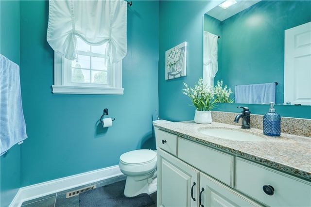 11 Rainbrooke Drive, Pittsford, NY 14534