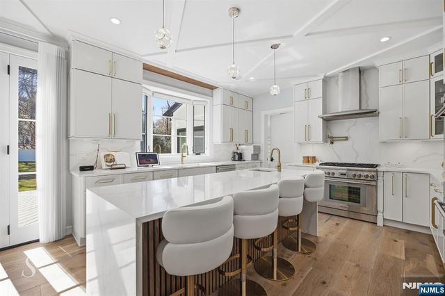 116 Cedar Lane, Closter, NJ 07624