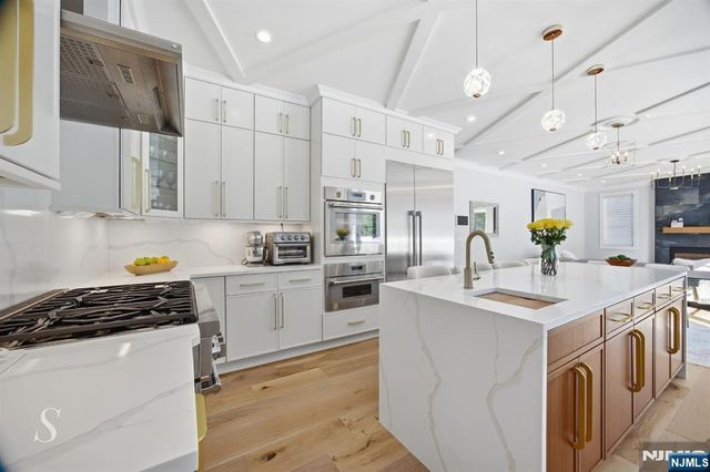 116 Cedar Lane, Closter, NJ 07624