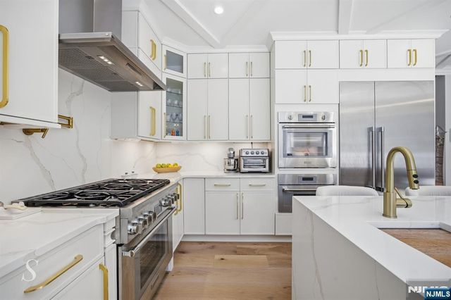 116 Cedar Lane, Closter, NJ 07624