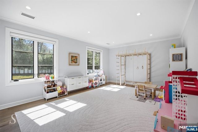 116 Cedar Lane, Closter, NJ 07624