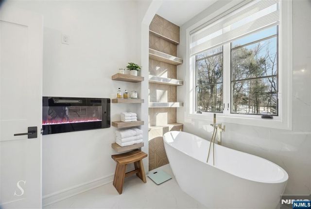 116 Cedar Lane, Closter, NJ 07624