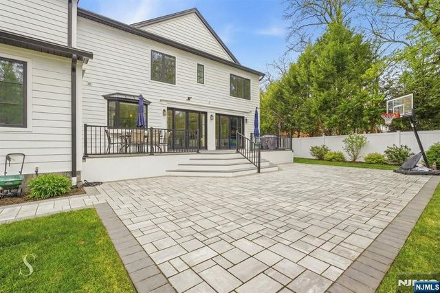 116 Cedar Lane, Closter, NJ 07624