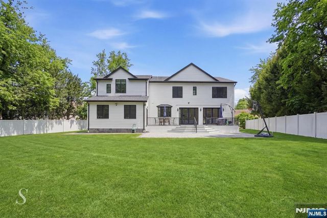 116 Cedar Lane, Closter, NJ 07624