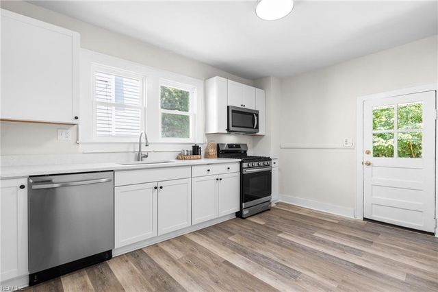 146 Pine ST, Suffolk, VA 23434