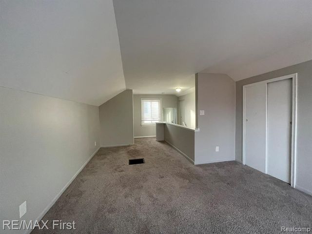 23113 Hayes Avenue, Eastpointe, MI 48021