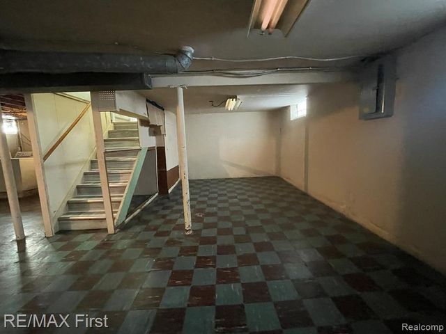 23113 Hayes Avenue, Eastpointe, MI 48021