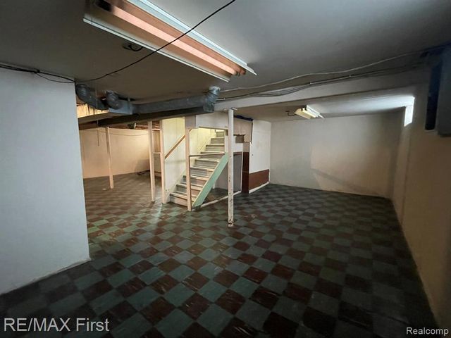 23113 Hayes Avenue, Eastpointe, MI 48021