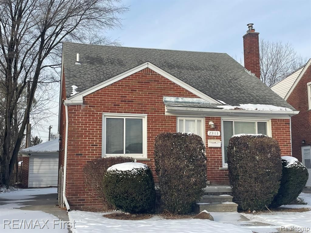 23113 Hayes Avenue, Eastpointe, MI 48021