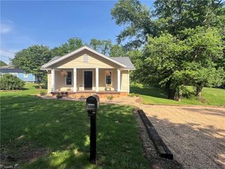 219 Highland Avenue, Elkin, NC 28621