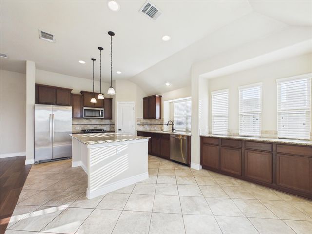 501 Kirkhill ST, Hutto, TX 78634