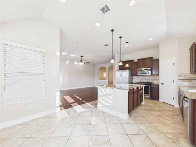 501 Kirkhill ST, Hutto, TX 78634