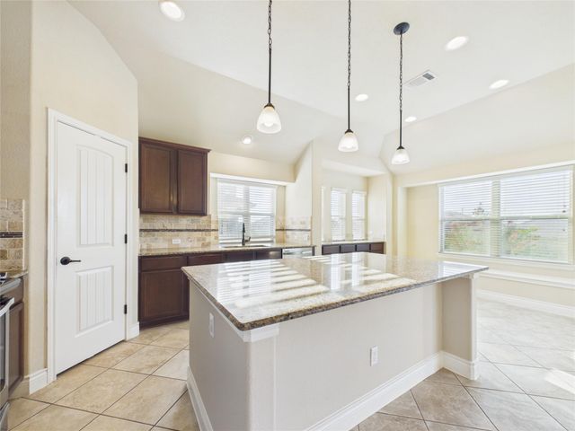501 Kirkhill ST, Hutto, TX 78634
