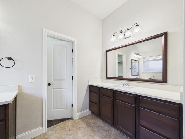 501 Kirkhill ST, Hutto, TX 78634