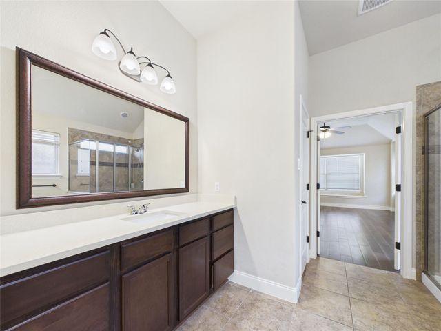 501 Kirkhill ST, Hutto, TX 78634