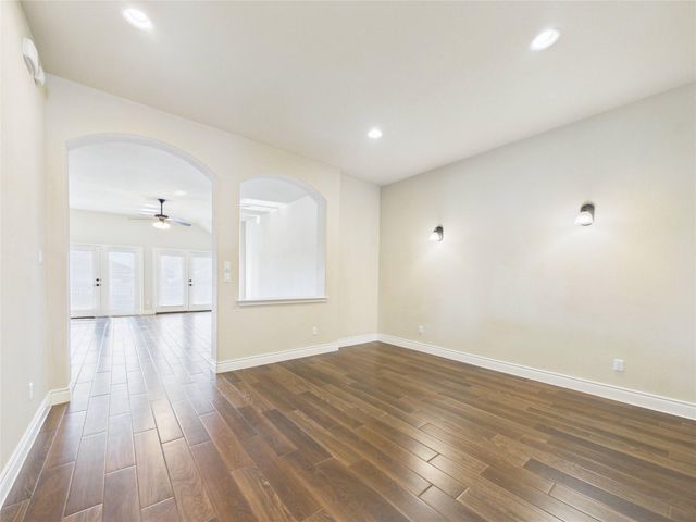 501 Kirkhill ST, Hutto, TX 78634