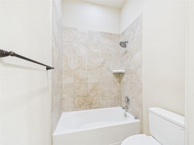 501 Kirkhill ST, Hutto, TX 78634