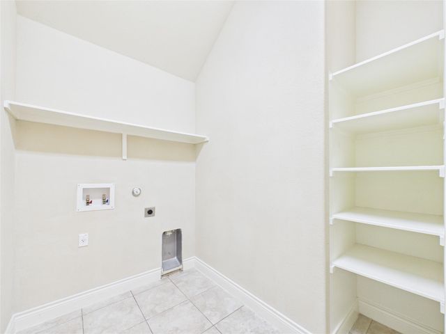 501 Kirkhill ST, Hutto, TX 78634