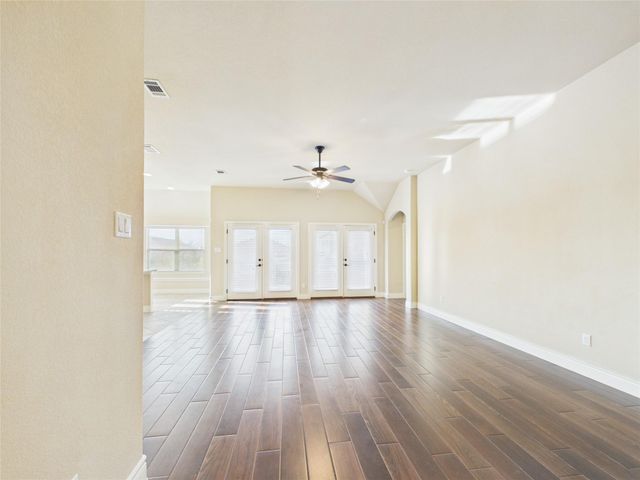 501 Kirkhill ST, Hutto, TX 78634