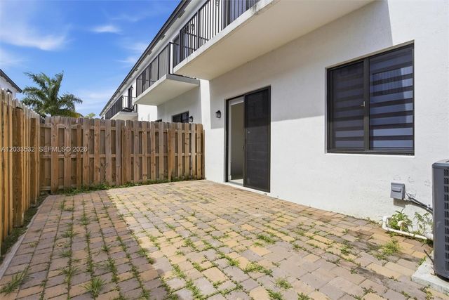 13642 SW 157th PL, Miami, FL 33196