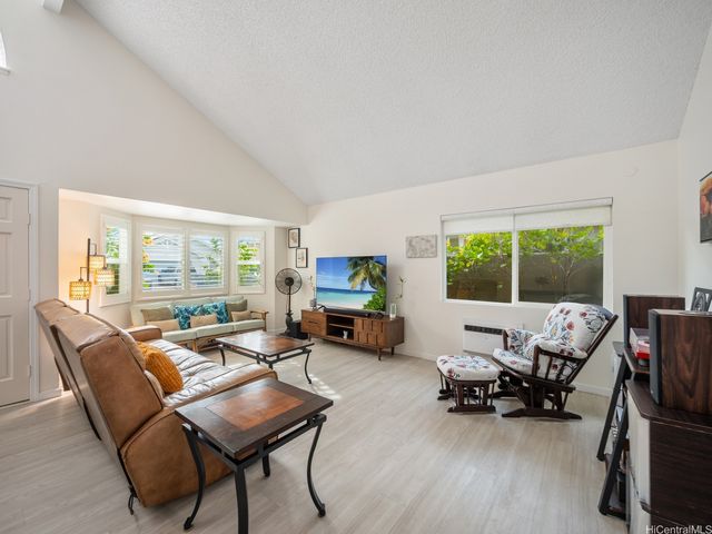 91-1011 Makahani Street, Kapolei, HI 96707