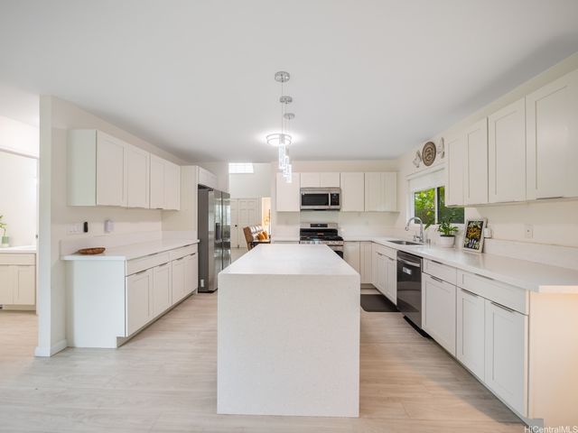 91-1011 Makahani Street, Kapolei, HI 96707
