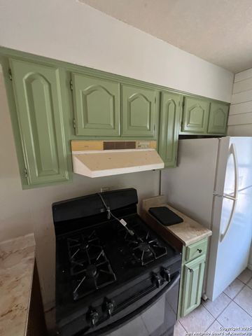 5351 La Cresenta, San Antonio, TX 78228