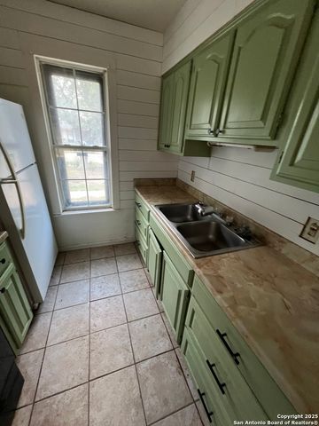 5351 La Cresenta, San Antonio, TX 78228