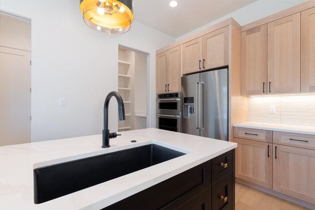 2324 LONETREE, Grand Junction, CO 81507