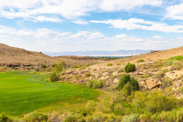 2324 LONETREE, Grand Junction, CO 81507