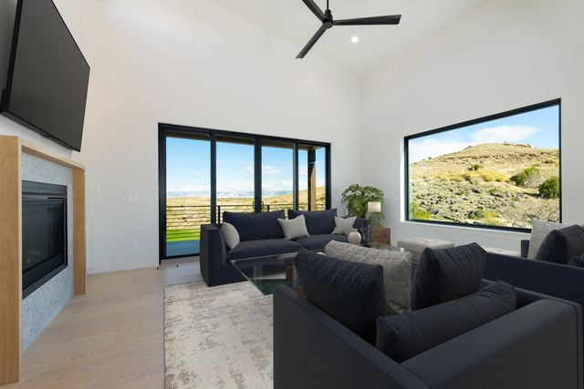 2324 LONETREE, Grand Junction, CO 81507