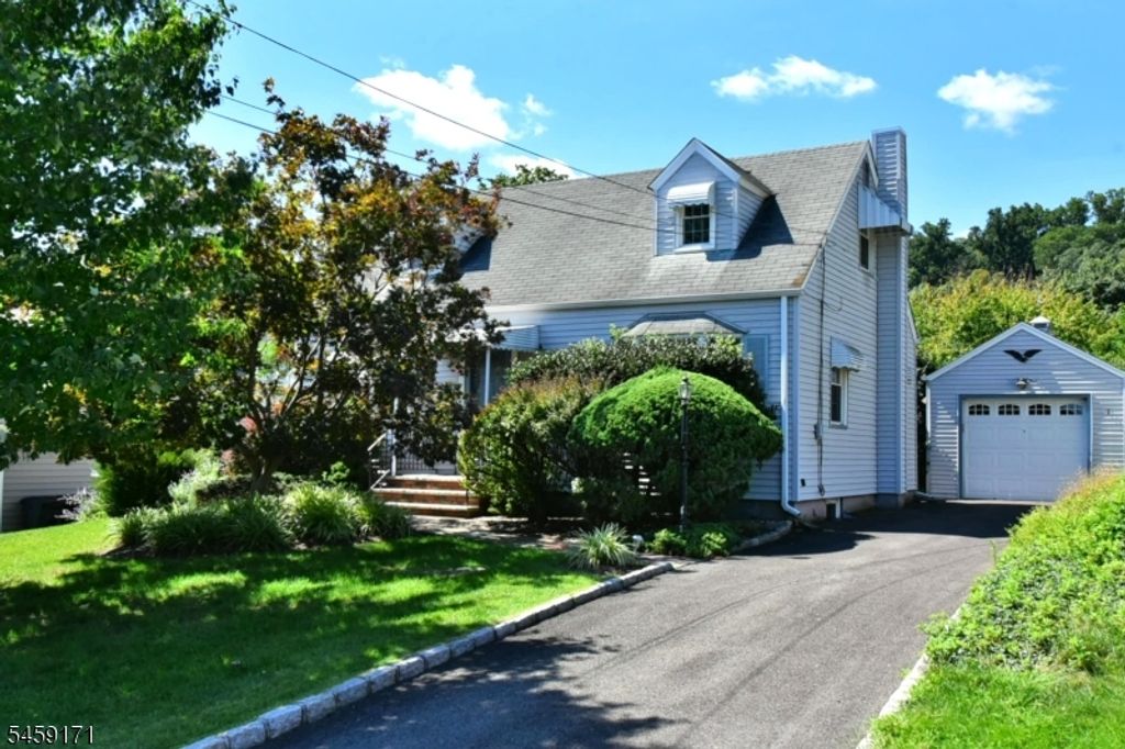 12 Woodside Ave, Hawthorne Boro, NJ 07506 — photo 2