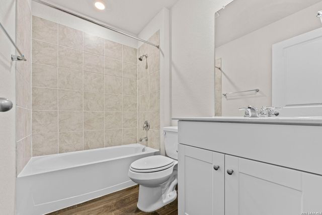 5863 Cosmic Crisp, San Antonio, TX 78252