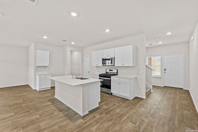 5863 Cosmic Crisp, San Antonio, TX 78252