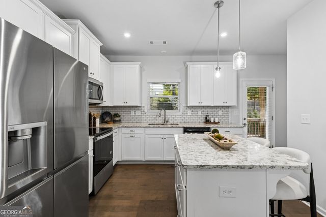 2513 Hedgeway Circle, Kennesaw, GA 30144