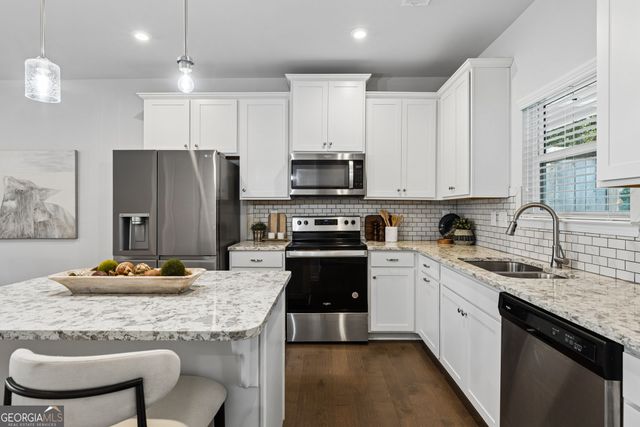 2513 Hedgeway Circle, Kennesaw, GA 30144