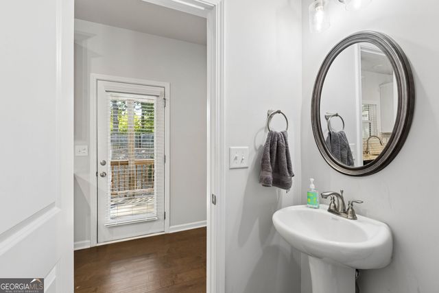 2513 Hedgeway Circle, Kennesaw, GA 30144