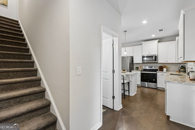 2513 Hedgeway Circle, Kennesaw, GA 30144