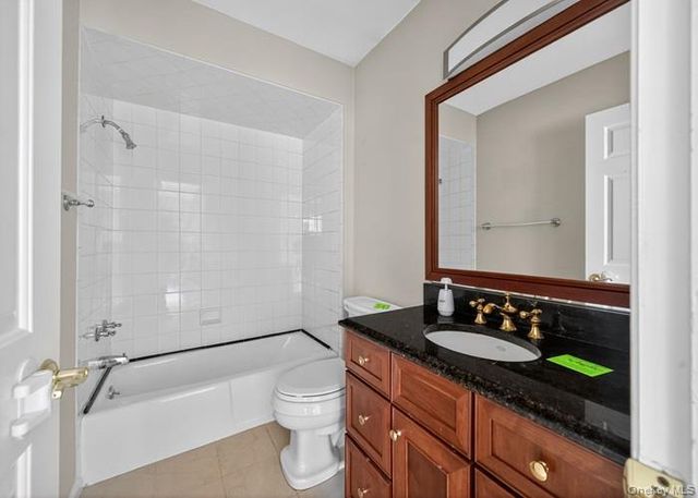 301 Kensington Way, Mount Kisco, NY 10549