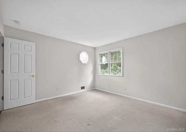 301 Kensington Way, Mount Kisco, NY 10549