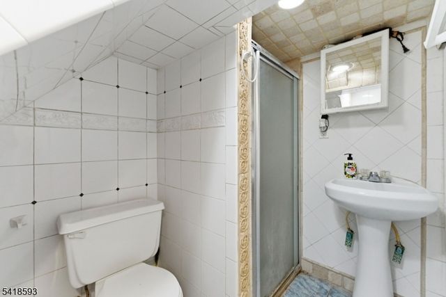 219 Hollywood Ave, Hillside Twp., NJ 07205