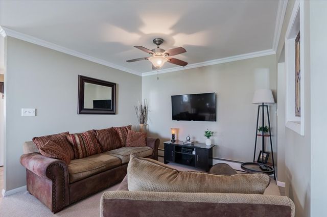 105 W School Street, Leroy, IL 61752