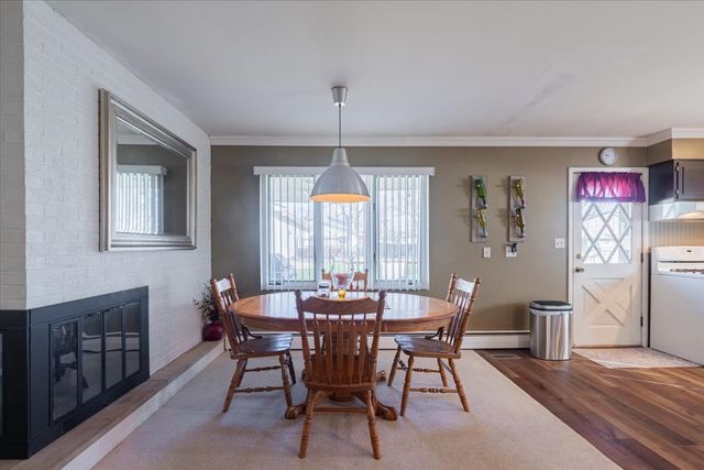 105 W School Street, Leroy, IL 61752